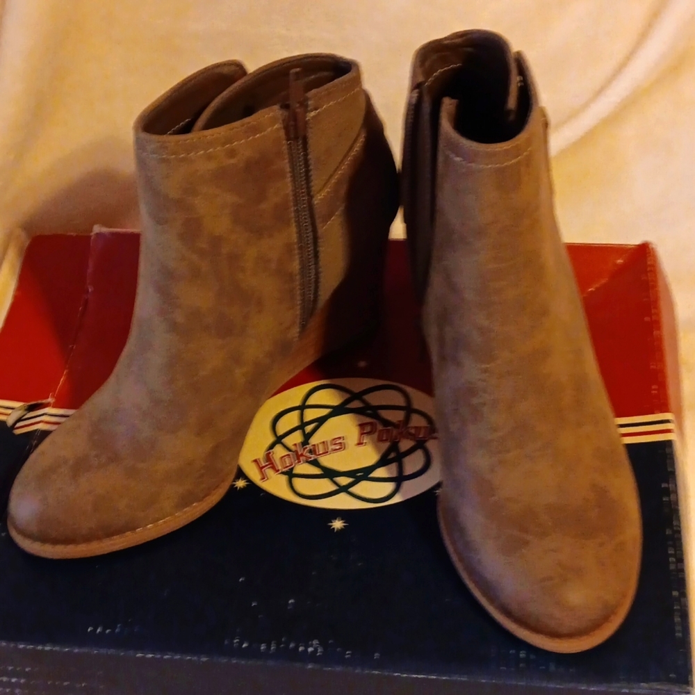 Hokus pocus 👢 booties